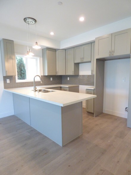 More Photos Of 1256 N Hobart Blvd, Los Angeles Apartments For Sale