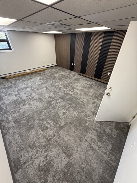 More Photos Of 25 Commercial Dr, Wrentham Light Manufacturing For Lease