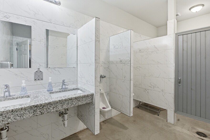 More Photos Of 27923 W US Highway 82, Sherman Lodge Meeting Hall For Sale
