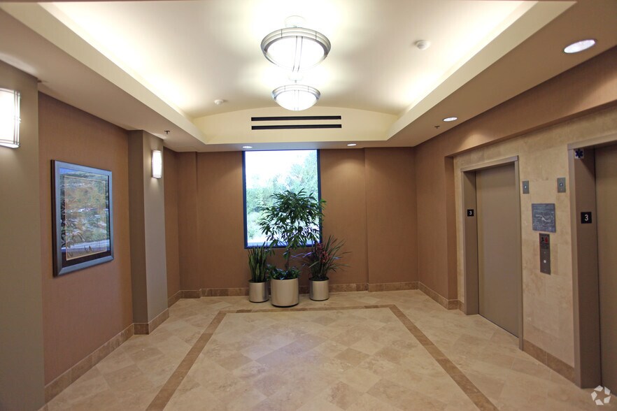 More Photos Of 2655 1st St, Simi Valley Office For Lease