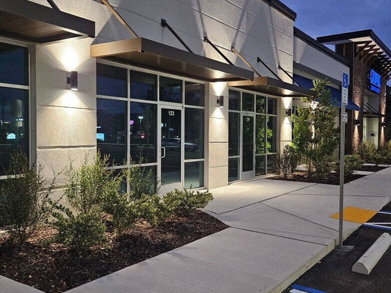 More Photos Of 5650 SR 100 E, Palm Coast General Retail For Lease