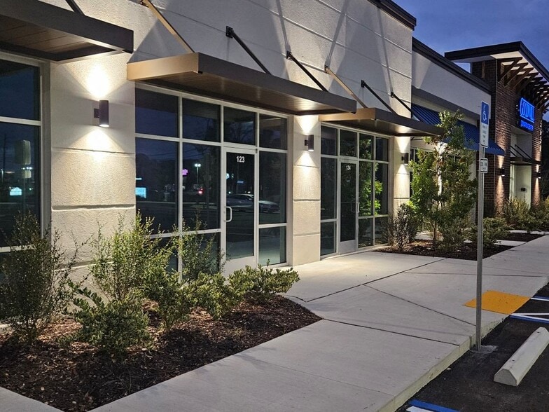 More Photos Of 5650 SR 100 E, Palm Coast General Retail For Lease