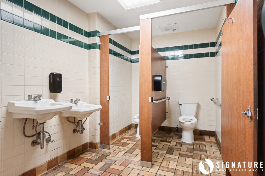 More Photos Of 207 S Miller Ave, Gillette Fast Food For Sale