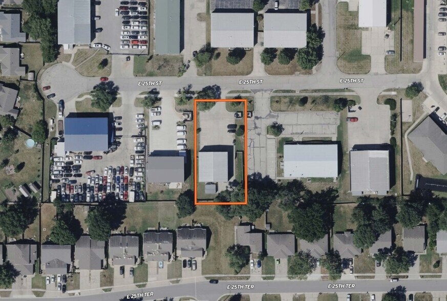 More Photos Of 1221 E 25th St, Lawrence Warehouse For Lease