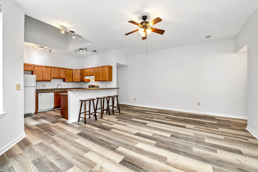 More Photos Of 3213 Vine St, Cincinnati Apartments For Sale