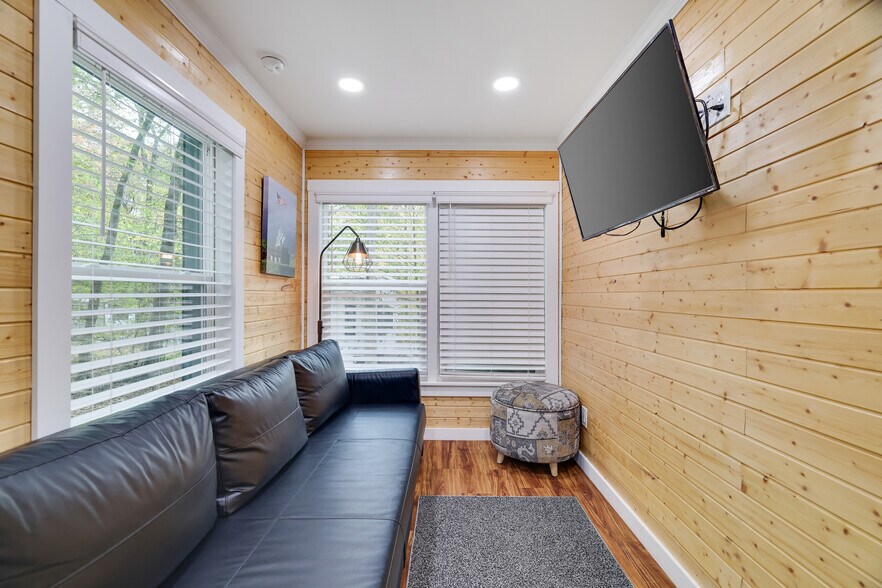 More Photos Of 2624 State Route 534, Albrightsville Hotel For Sale