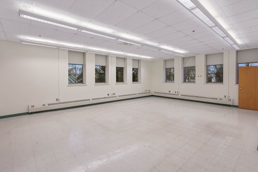 More Photos Of 651 Norwich Rd, Plainfield Schools For Sale