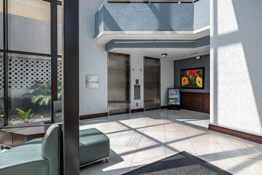More Photos Of 40 SE 5th St, Boca Raton Office For Lease