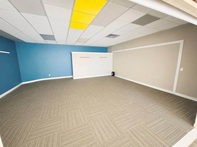 More Photos Of 1450 10th St, Safety Harbor Auto Repair For Lease