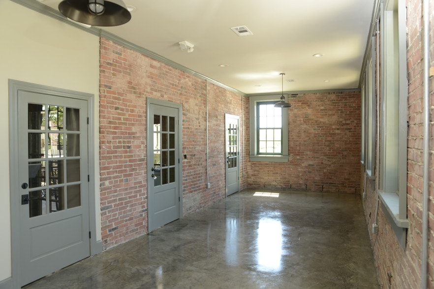 More Photos Of 1220 Gallatin Ave, Nashville Storefront Retail Office For Sale