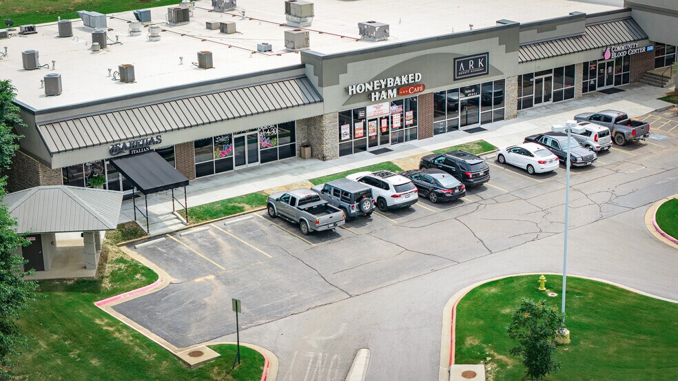 More Photos Of 1400 SE Walton Blvd, Bentonville Unknown For Lease