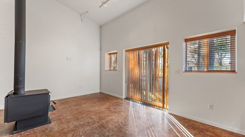 More Photos Of 1320 E Pump Station Rd, Fayetteville Light Manufacturing For Sale