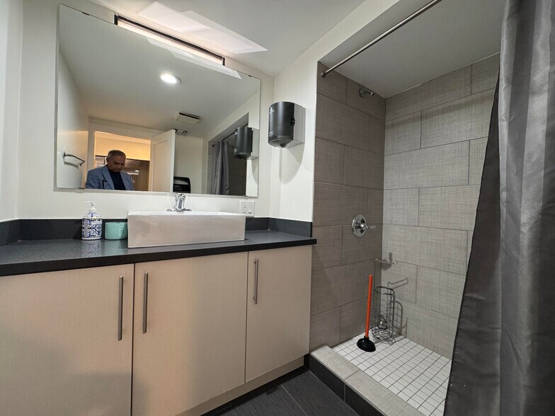 More Photos Of 11100 Sheldon St, Sun Valley Office Residential For Sale