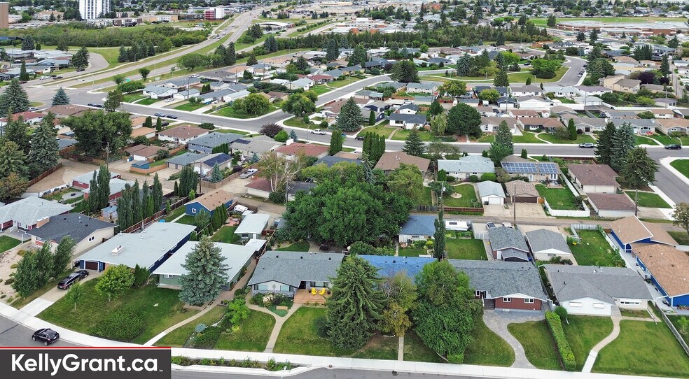More Photos Of 9657 68A St NW, Edmonton Multifamily For Sale