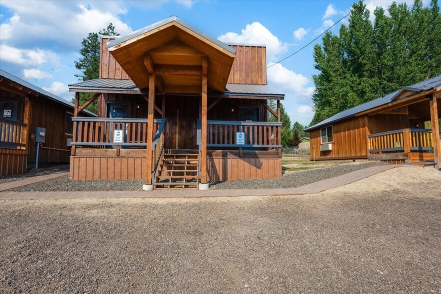 More Photos Of 486 S Middle Fork Rd, Garden Valley Hotel For Sale