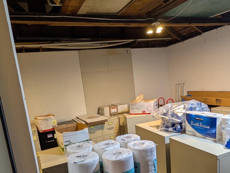 More Photos Of 2596 12th Pl SE, Salem Medical For Sale