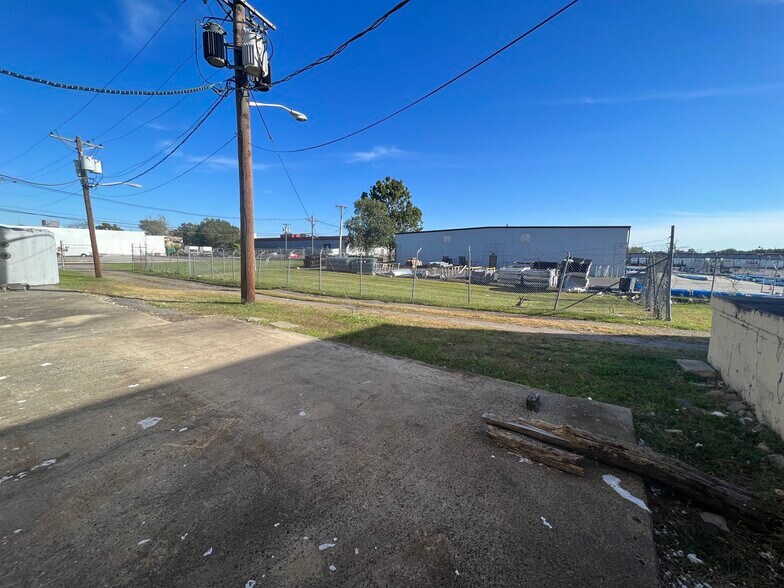 More Photos Of 1395 Suckle Hwy, Pennsauken Manufacturing For Lease