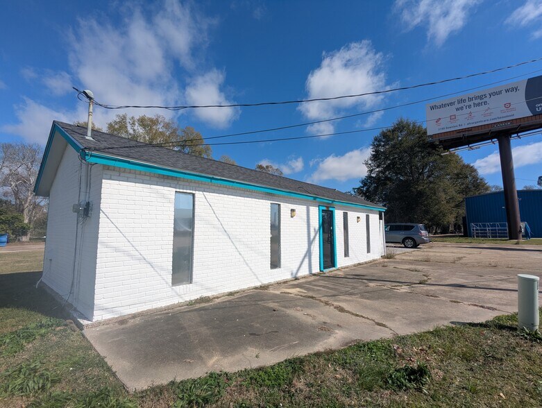 More Photos Of 5310 Eastex Fwy, Beaumont Freestanding For Sale