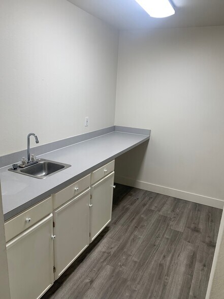 More Photos Of 211 E 11th St, Vancouver Office For Lease