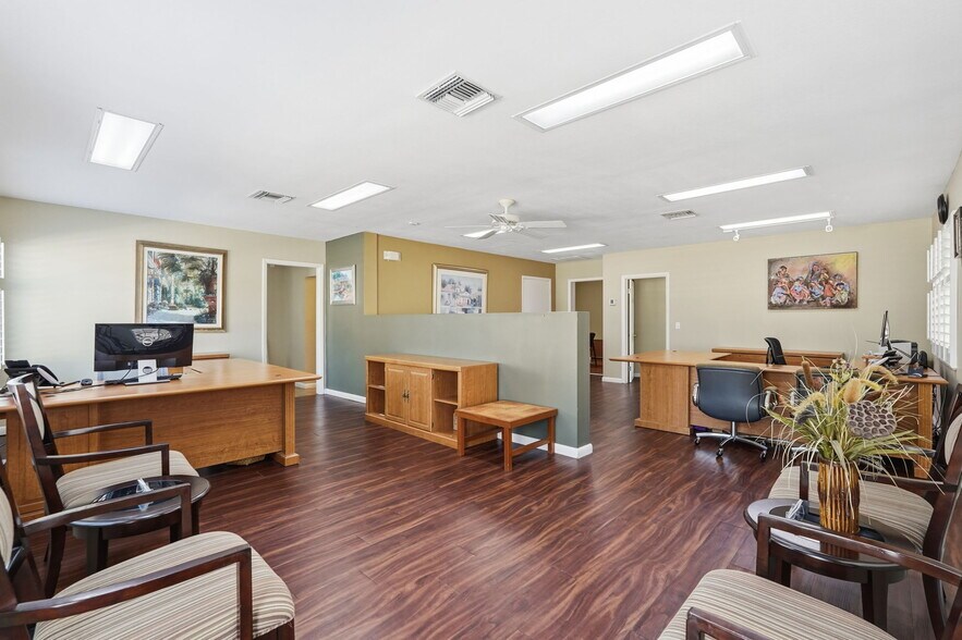 More Photos Of 500-510 Tarpon Ave E, Tarpon Springs Office For Sale