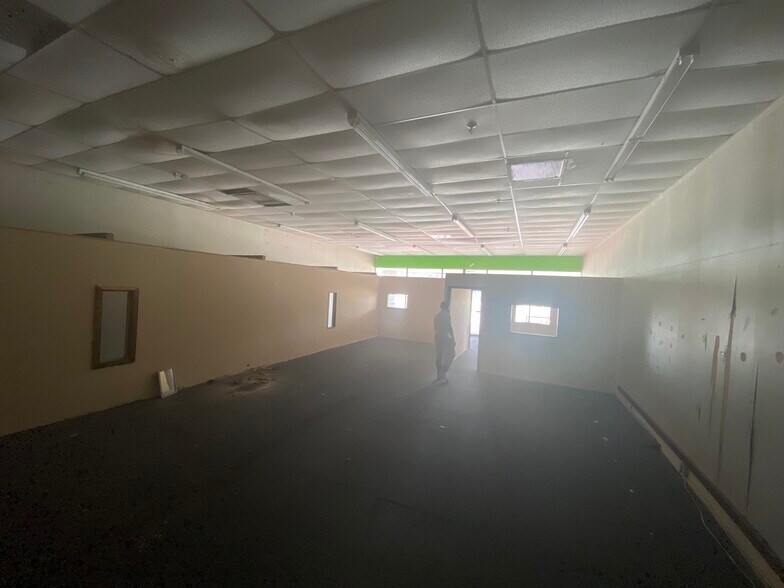 More Photos Of 817-837 S Walnut St, Starke Unknown For Lease