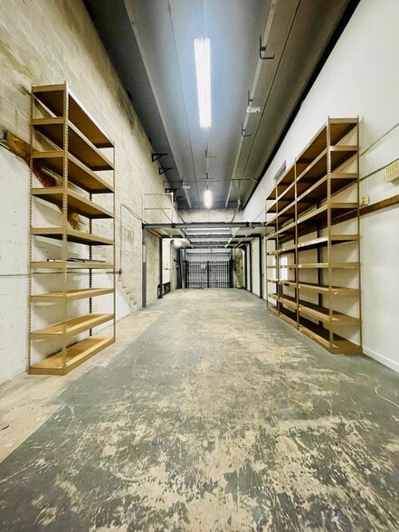 More Photos Of 3100 Milam Dairy Rd, Miami Industrial For Lease