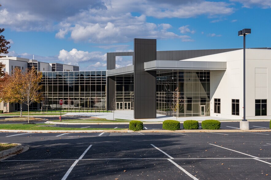 More Photos Of 8484 Progress Dr, Frederick Research And Development For Lease