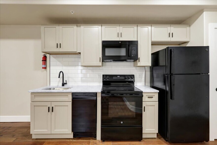 More Photos Of 241 S 5th St, Reading Apartments For Sale