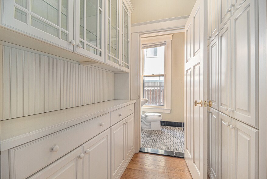 More Photos Of 318 S Thayer St, Ann Arbor Flex For Sale