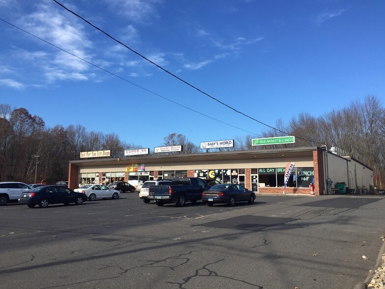 More Photos Of 969-979 Meriden Waterbury Tpke, Plantsville Freestanding For Lease