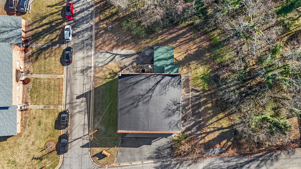More Photos Of 3305 Stockton St, Winston-Salem Medical For Sale