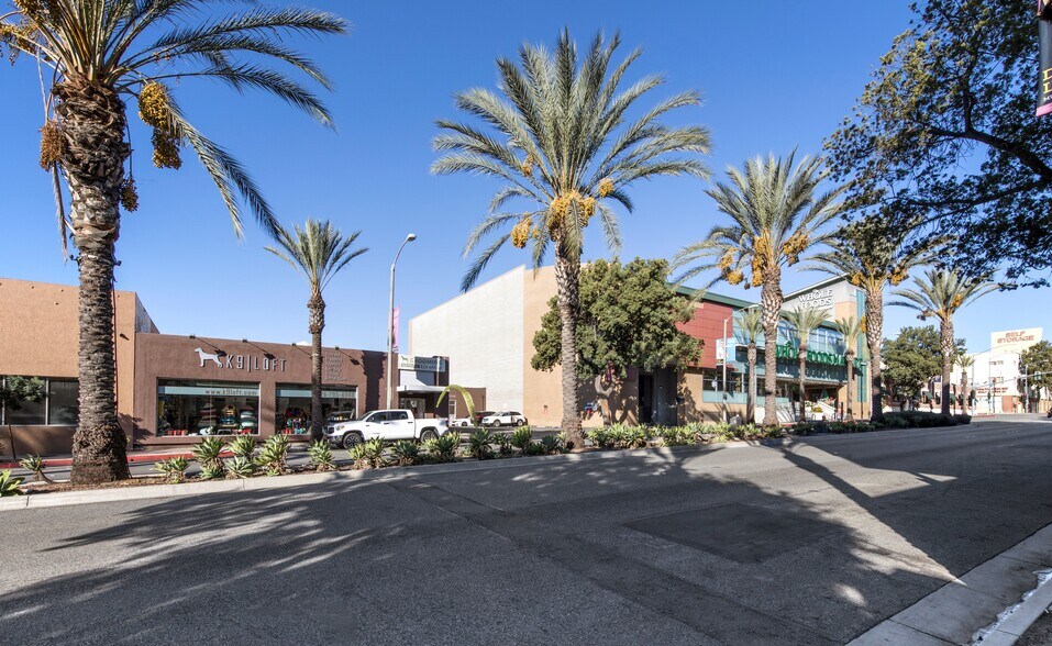 More Photos Of 495 S Arroyo Pky, Pasadena Storefront Retail Office For Lease