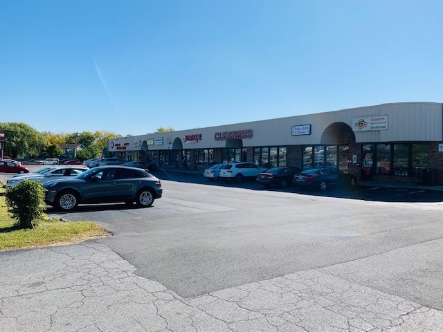 More Photos Of 4001-4015 175th St, Country Club Hills General Retail For Sale
