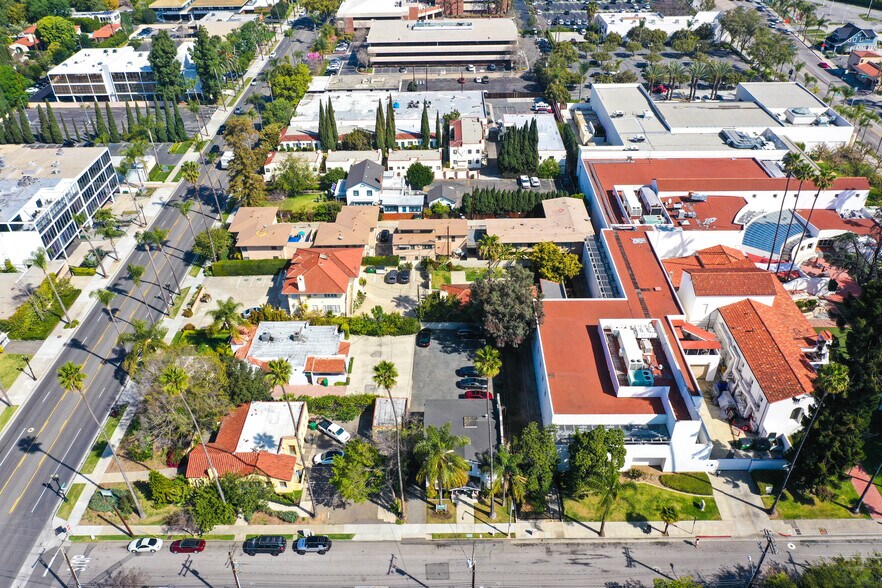 More Photos Of 207 W 20th St, Santa Ana Office For Sale