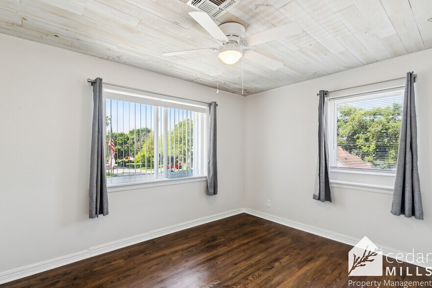 More Photos Of 644 N Bluff Ave, Wichita Multifamily For Sale