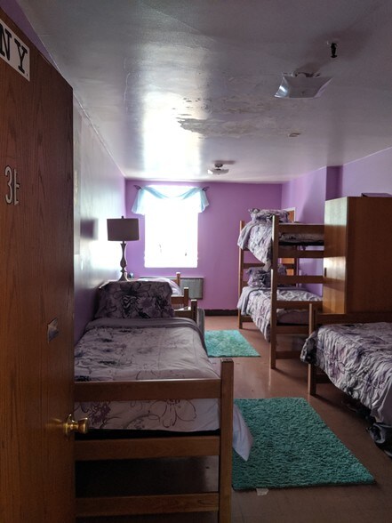 More Photos Of 192 9th St, Troy Schools For Sale