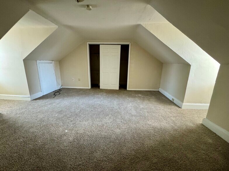 More Photos Of 443 N 7th St, Allentown Storefront Retail Residential For Sale