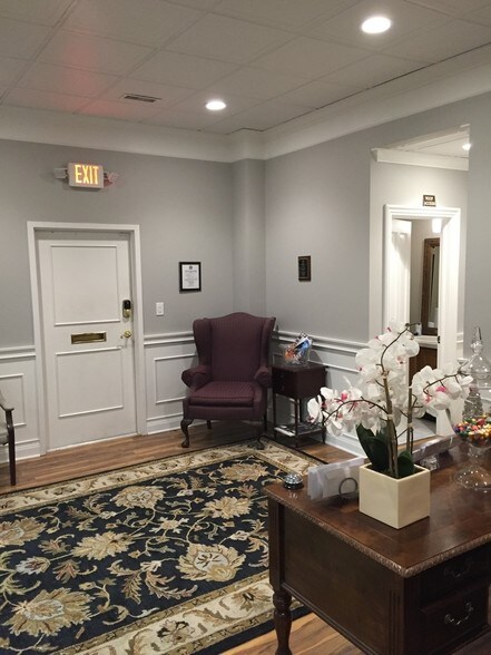 More Photos Of 90 Northwoods Blvd, Columbus Office For Sale