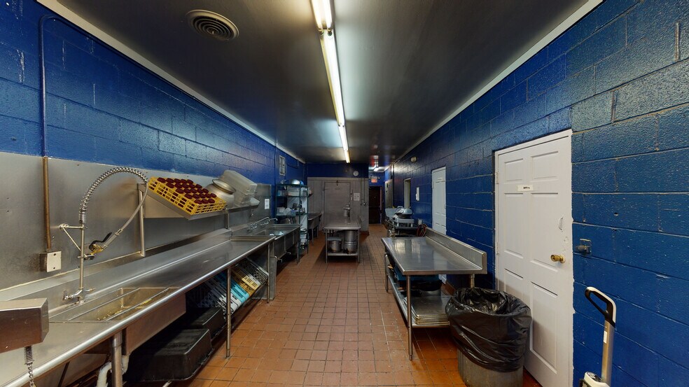 More Photos Of 1102 W Spring St, Monroe Restaurant For Sale