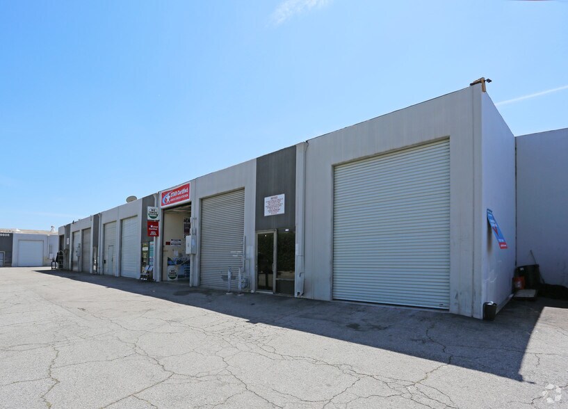 More Photos Of 9618 Santa Fe Springs Rd, Santa Fe Springs Service For Lease