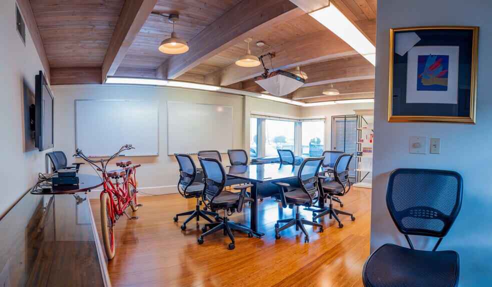 More Photos Of 900 Bridgeway, Sausalito Medical For Sale