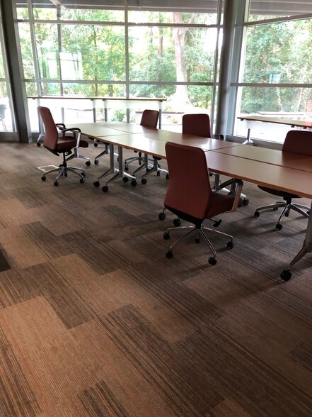 More Photos Of 2600 W Arlington Blvd, Greenville Medical For Lease