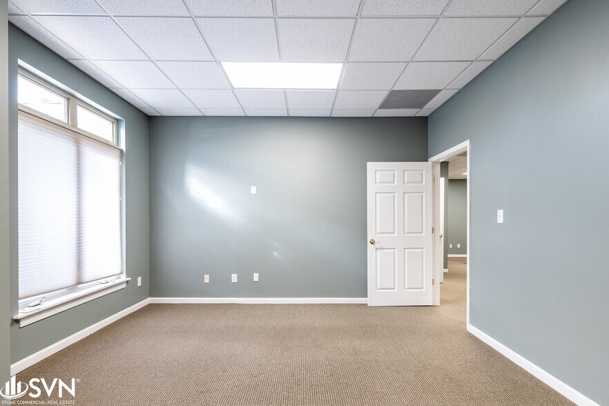 More Photos Of 1031 Wellington Way, Lexington Medical For Sale