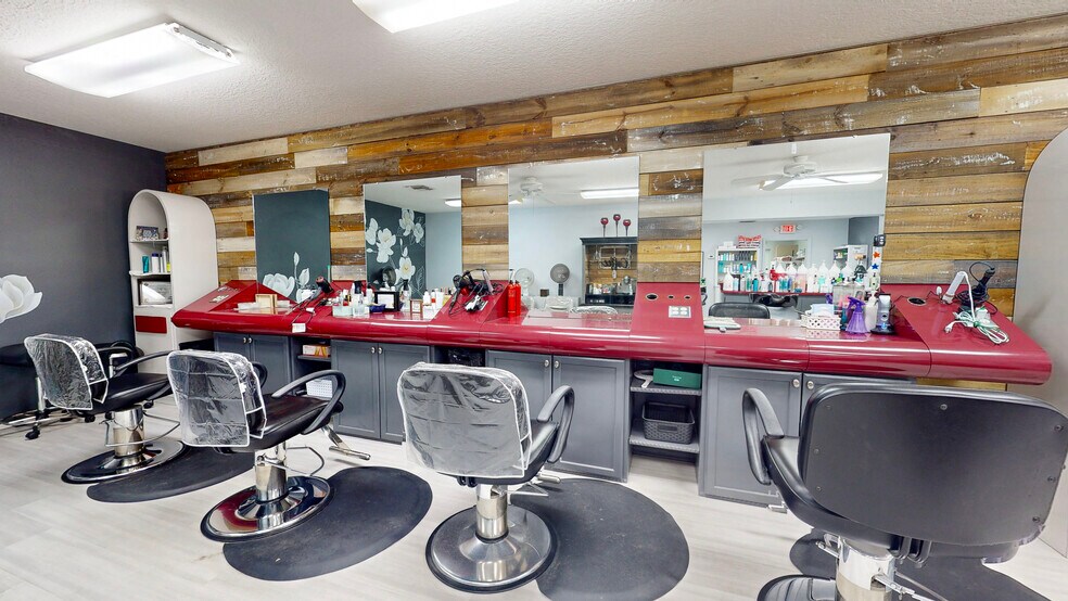 More Photos Of 1430 Morin St, Eustis Freestanding For Sale