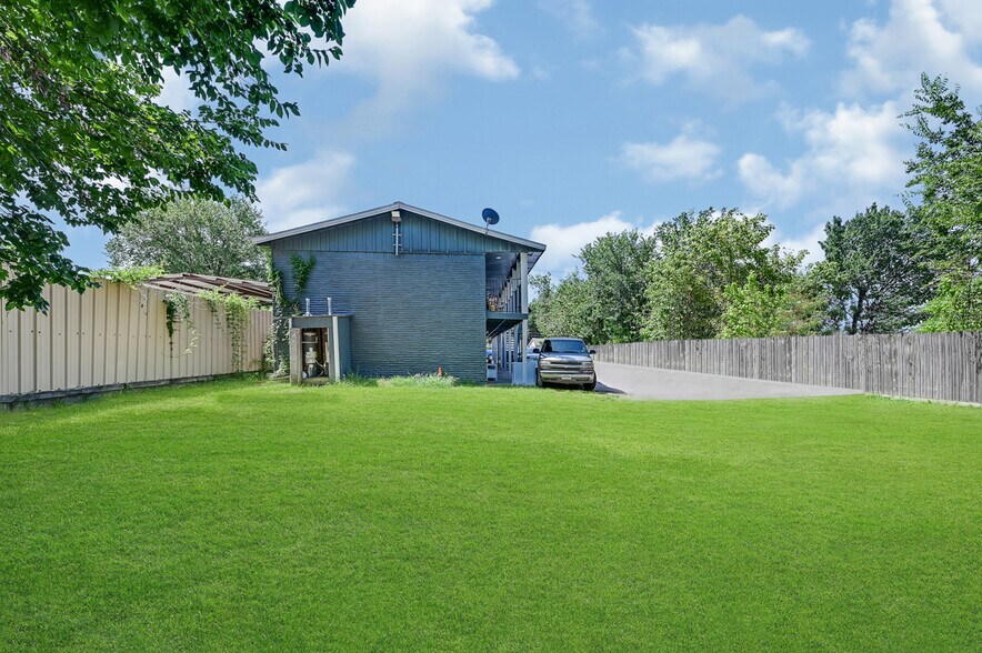 More Photos Of 2432 Little York Rd #8 rd, Houston Apartments For Sale