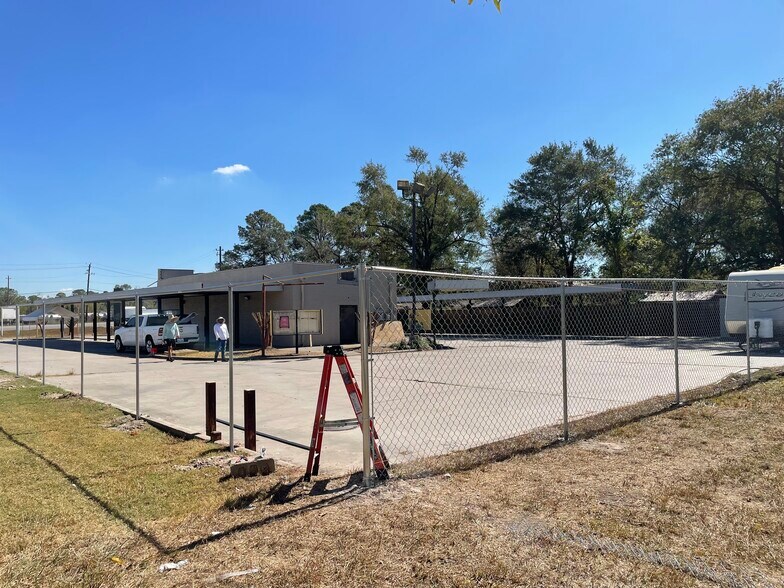 More Photos Of 7303 S Lake Houston Pky, Houston Fast Food For Lease