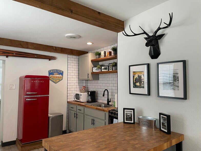 More Photos Of 5103 Avenue O, Galveston Apartments For Sale