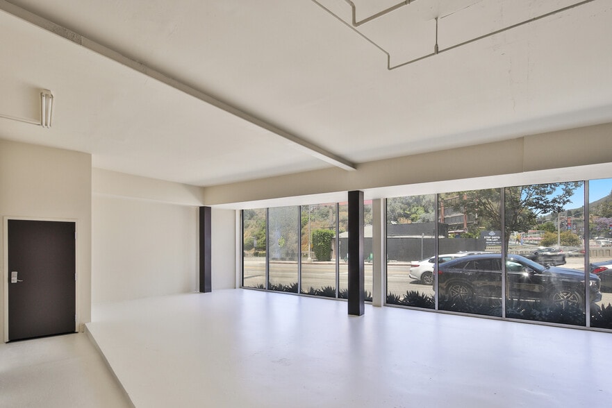 More Photos Of 3211 Cahuenga Blvd W, Los Angeles Loft Creative Space For Sale