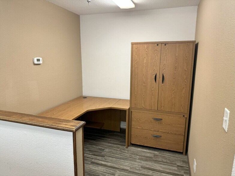 More Photos Of 19011 Mermack Rd, Lake Elsinore Manufacturing For Lease