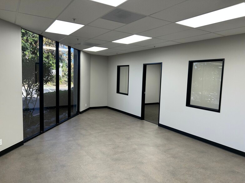 Primary Photo Of 671 Via Alondra, Camarillo Flex For Lease